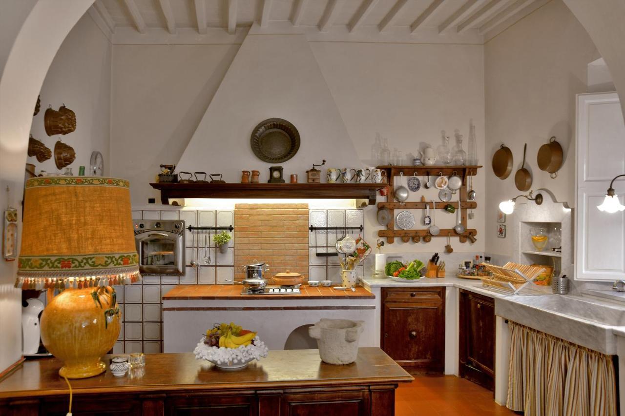 Villa Carlotta Con Piscina Lari Luaran gambar