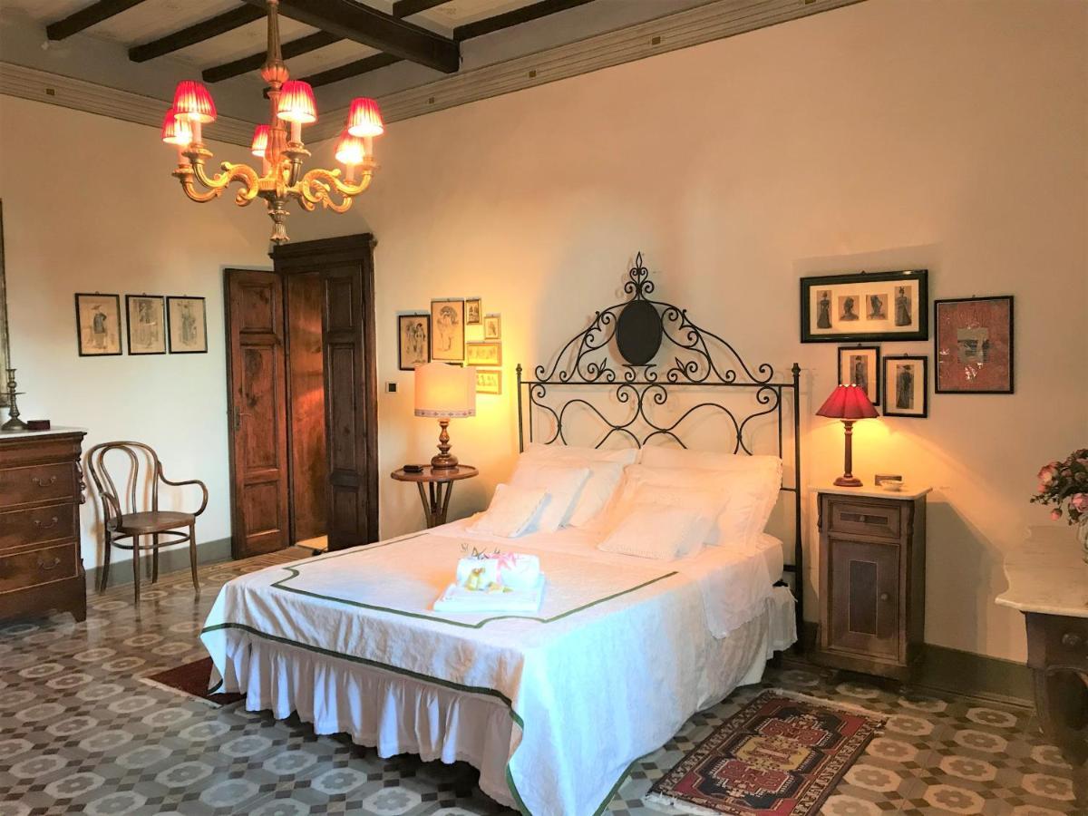 Villa Carlotta Con Piscina Lari Luaran gambar