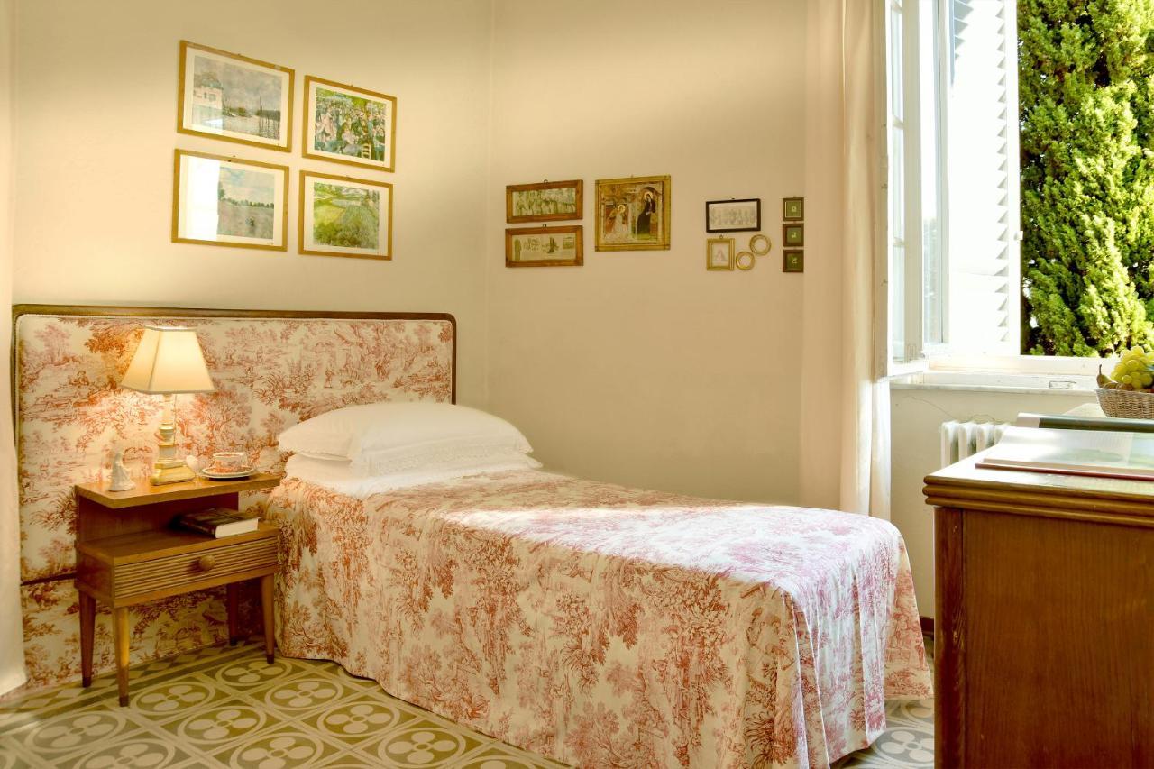 Villa Carlotta Con Piscina Lari Luaran gambar