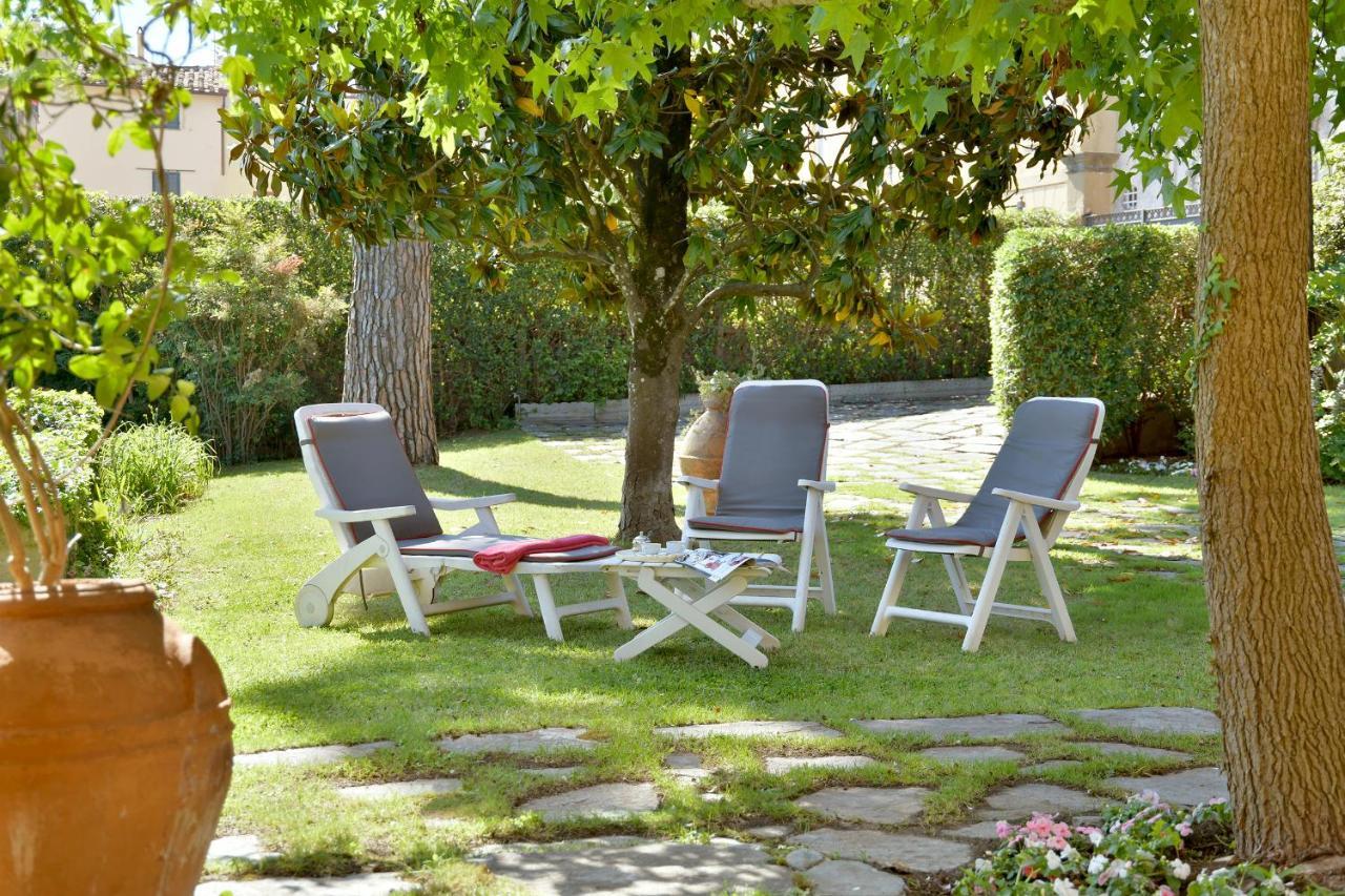 Villa Carlotta Con Piscina Lari Luaran gambar